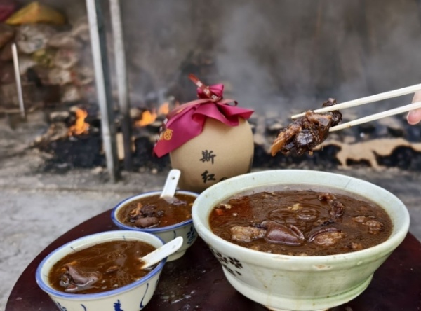 冬季進(jìn)補(bǔ)正當(dāng)時(shí)！“火炙羊肉酒”，你吃過(guò)嗎？